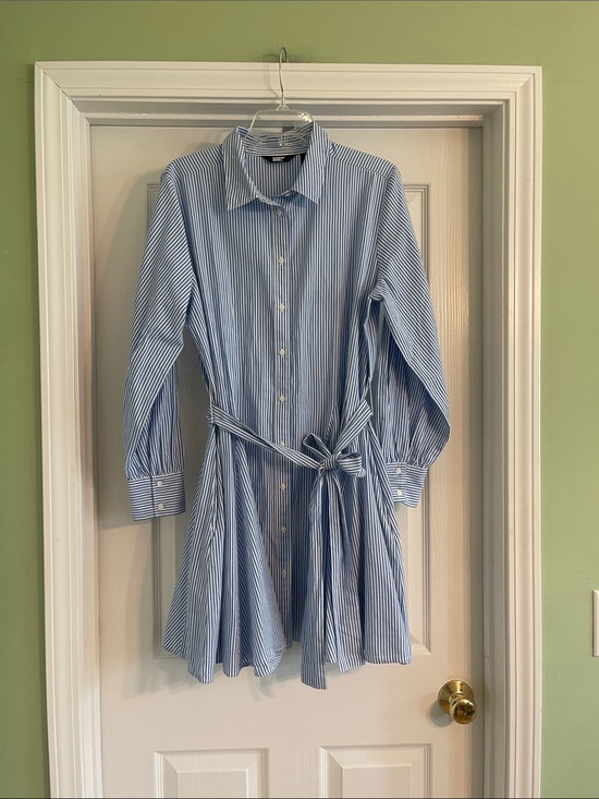 Lands' End Dresses & Skirts - Lands' End Women's Medium Poplin Front Fit and Flare Blue/White Stripe Dress